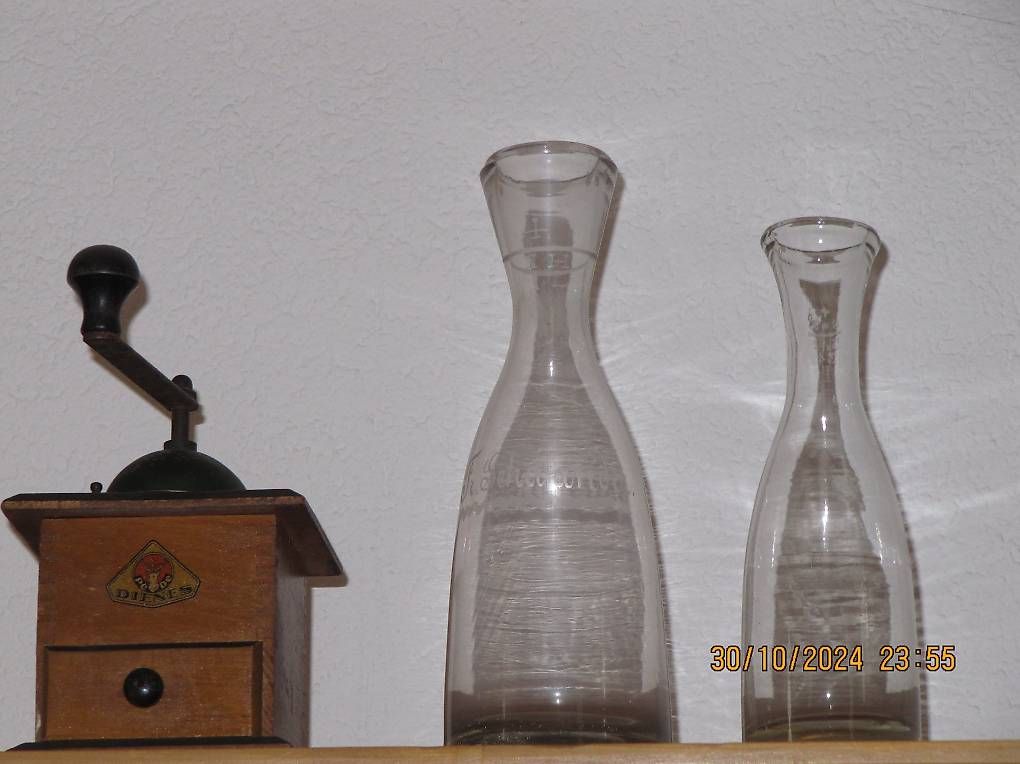 Küchengeräte: Kaffeemühle und Messflaschen – Gebraucht aus Herzogenbuchsee von Emil039 1