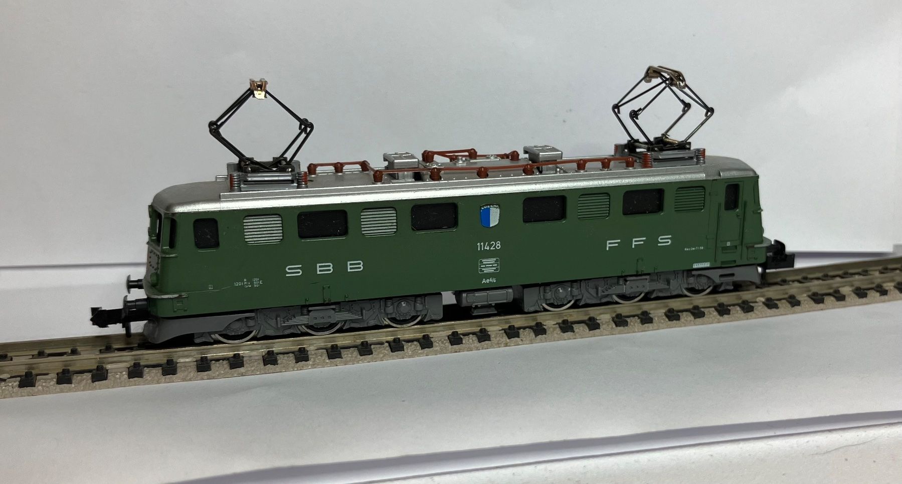 Trix Modellini di ferrovie: Ae 6/6 SBB  CFF verte en boite Minitrix – Usato da Dompierre VD venduto da immorentes 6