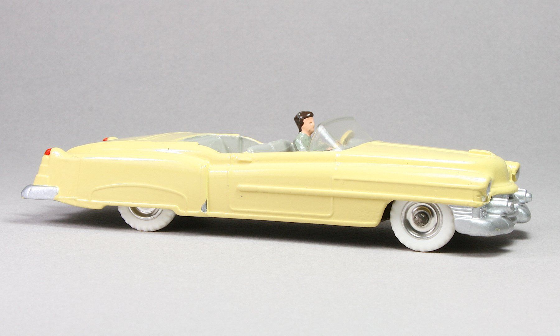Dinky Toys Modellini d'auto: Dinky Toys 131, Cadillac Eldorado (Code 3) – Usato da Elsau venduto da Peekay8 5
