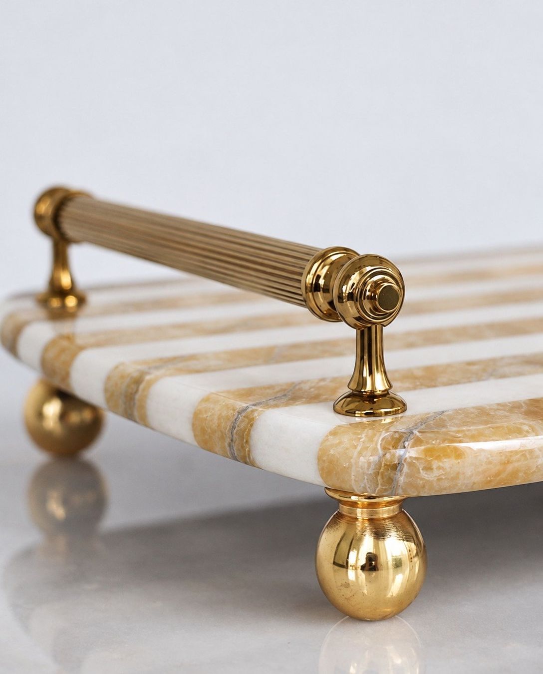 Piatti di portata: Onyx gestreift - Marmortablett | Servierplatte mit Goldgriff – Nuovo e nell'imballaggio originale da Kloten venduto da Retrofashion 4