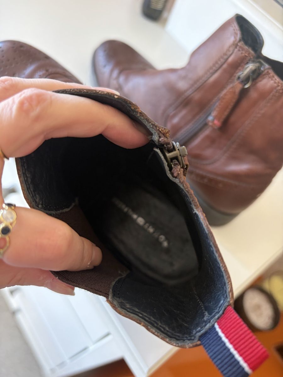 Tommy Hilfiger Damenschuhe: Tommy Hilfiger Boots Grösse 37  – Gebraucht aus Basel von Brunner.T 2