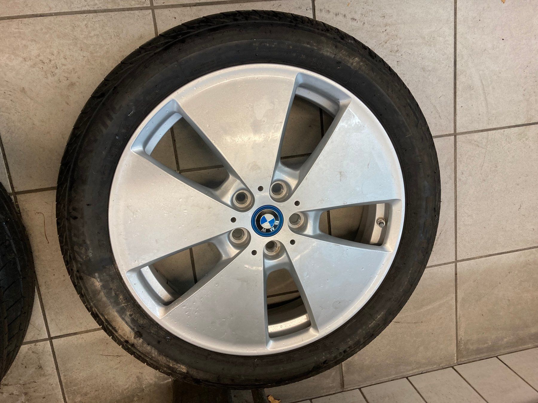 BMW Pneus & Kompletträder: BMW I3 Sommerräder 155/70R19 – Gebraucht aus Cham von WB2223