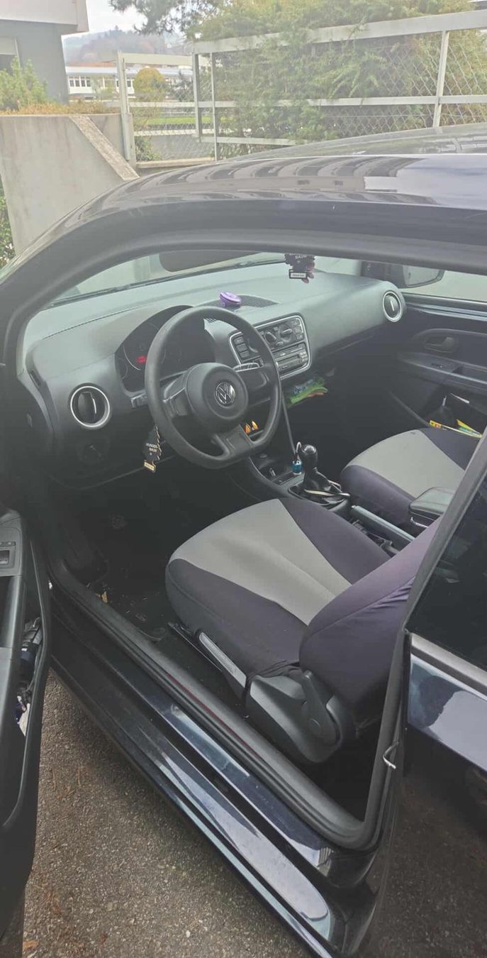 VW Automobili: vw up 55kw – Usato da Yverdon-les-bains venduto da vwg_89 7