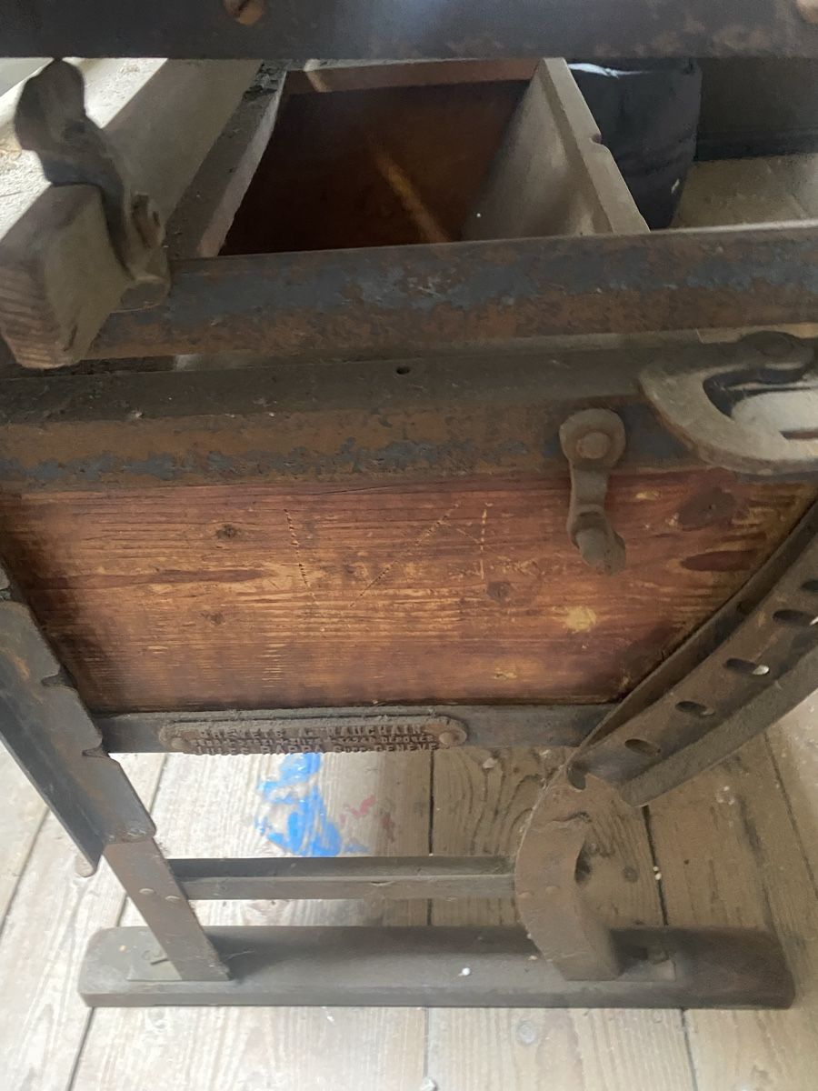 Scrivanie: Ancien pupitre d'école vintage – Usato da Lausanne venduto da Csamadhi 6