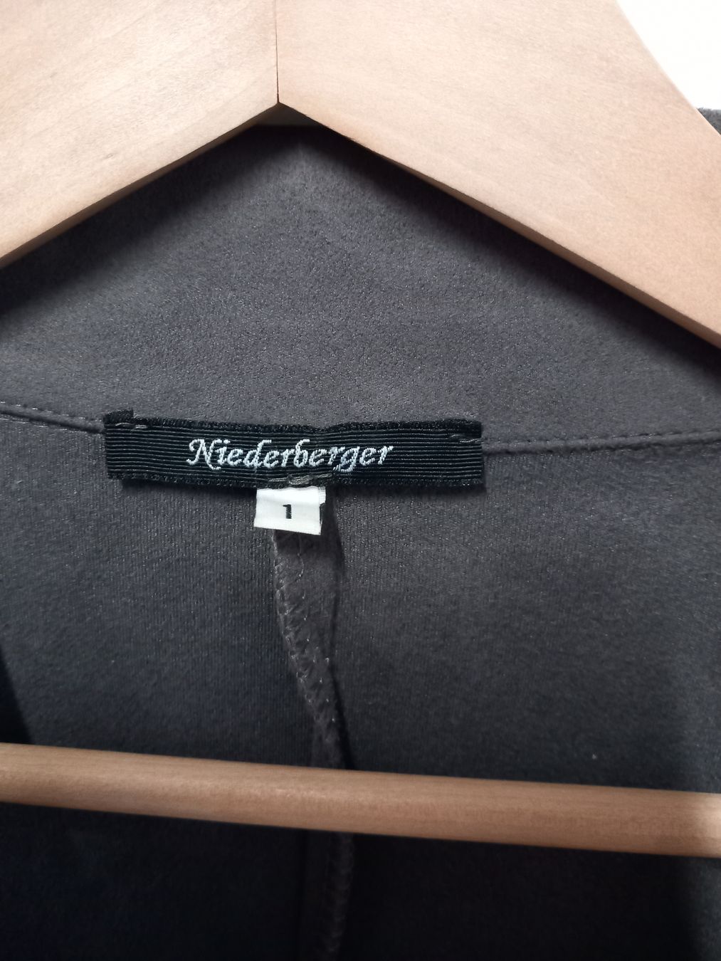 Lotti di vestiti: Niederberger Ensemble/Set Top & Jacke Gr.L – Usato da Gwatt (Thun) venduto da umwelt-brocki 7