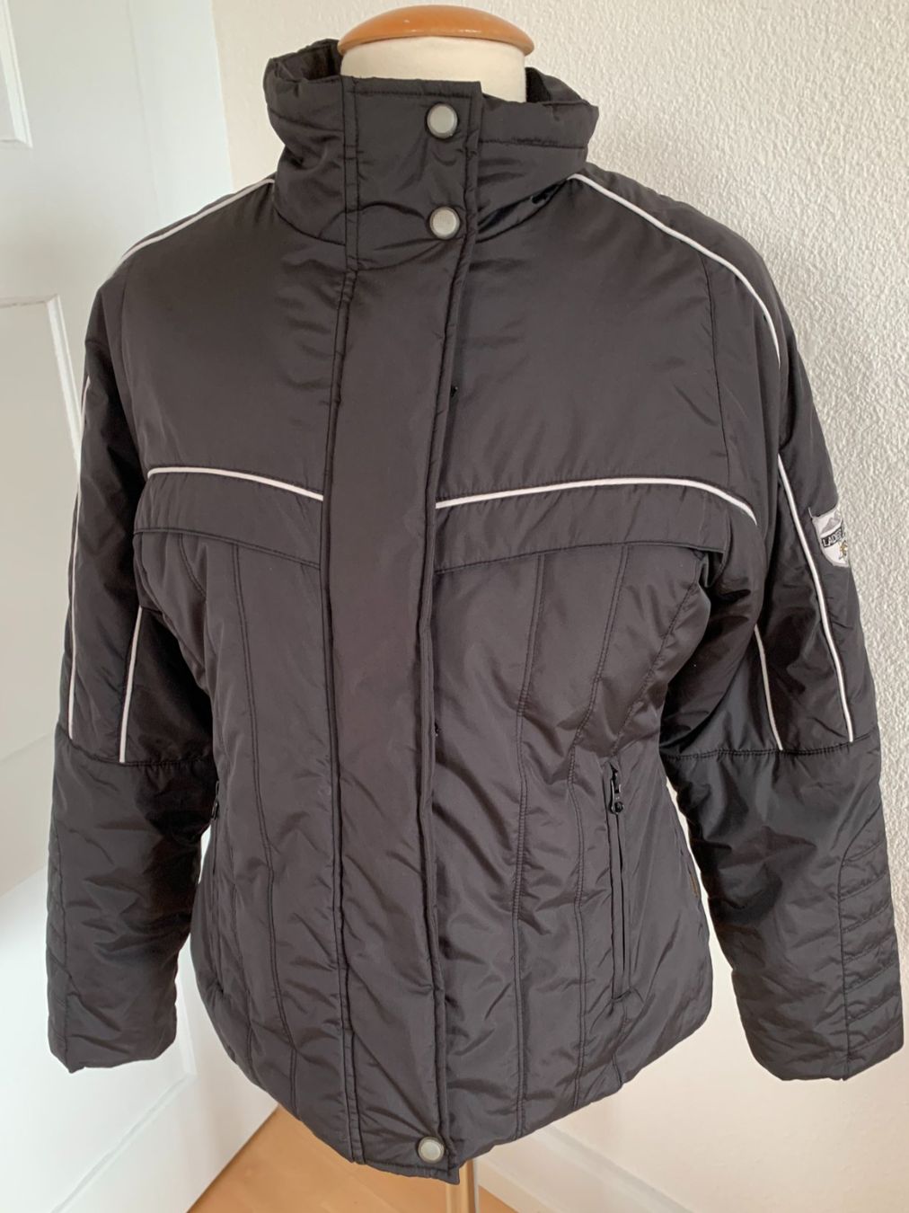 Giacche: CINNAMON Damen Jacke, Gr. 36, Schwarz – Usato da Worb venduto da farben20zauber