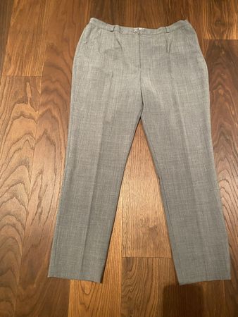 Hose grau Gr. 48 50% Wolle dünner leichter Stoff Damart