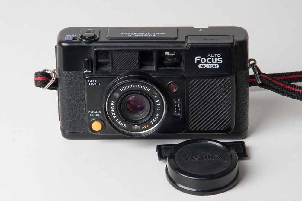 Sucherkamera Yashica Autofocus Motor 2,8/38mm TOP Kaufen auf Ricardo