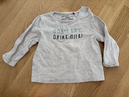 Langarmshirt s.Oliver grau mit Aufdruck Gr. 62
