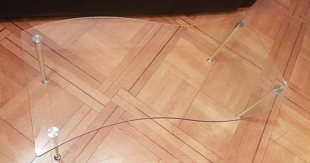Tables: Couchtisch / Salontisch mit Glasplatte – D'occasion à Villnachern par OnkelTom007 2