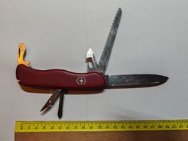 Victorinox Taschenmesser rot gebraucht mit Säge 111mm