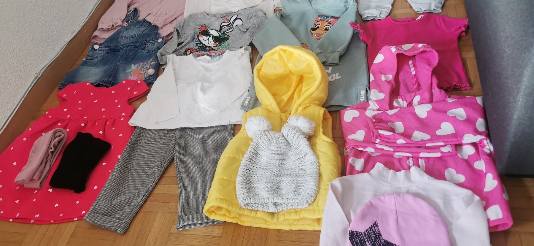 Lotti & Set di vestiti: Kleiderpacket Gr 80-86 – Usato da Winterthur venduto da Katyakaterina 7