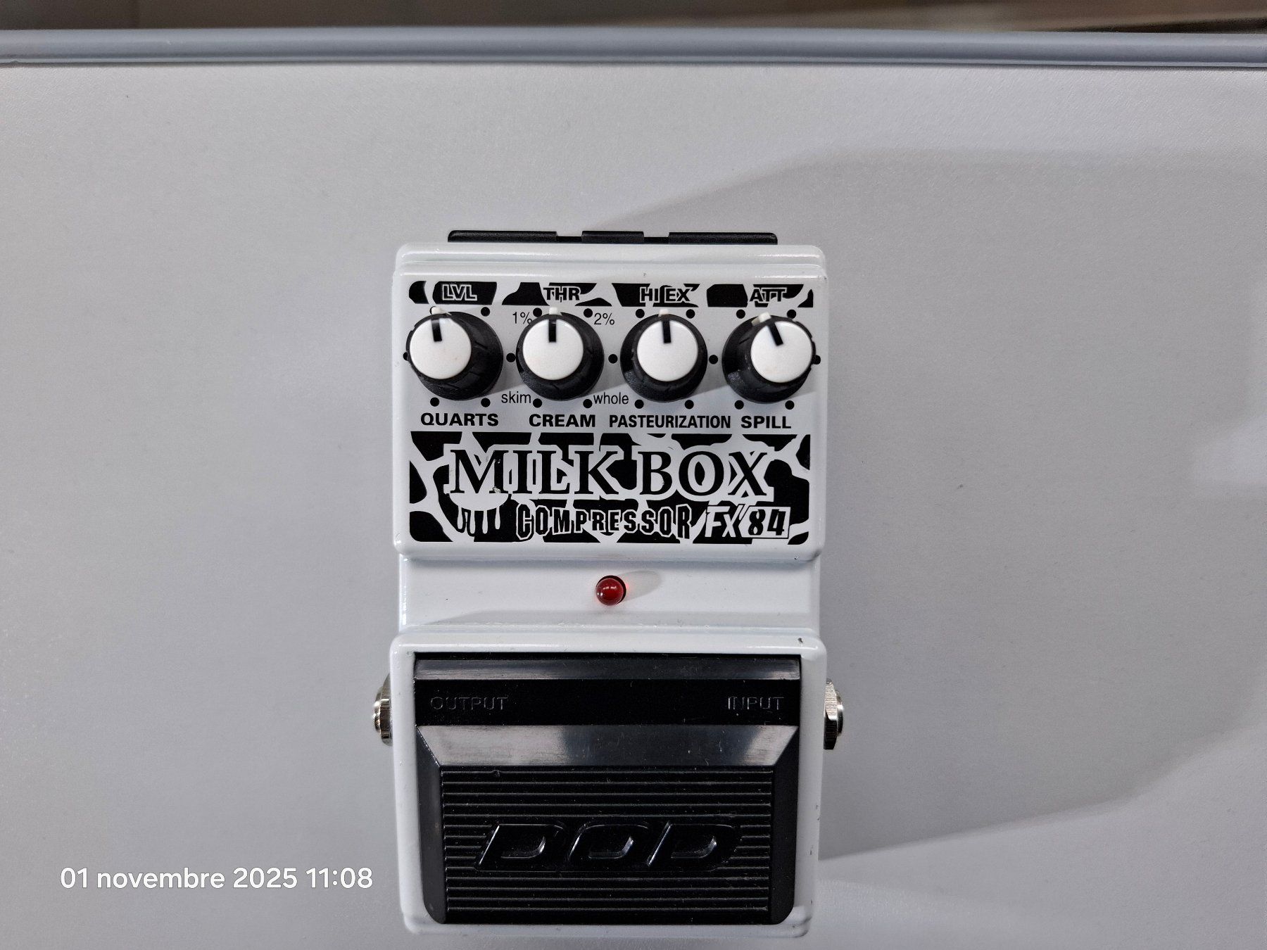 Strumenti musicali: DOD Milk Box Compressor FX84 – Usato da Yverdon-les-Bains venduto da Dan00 1