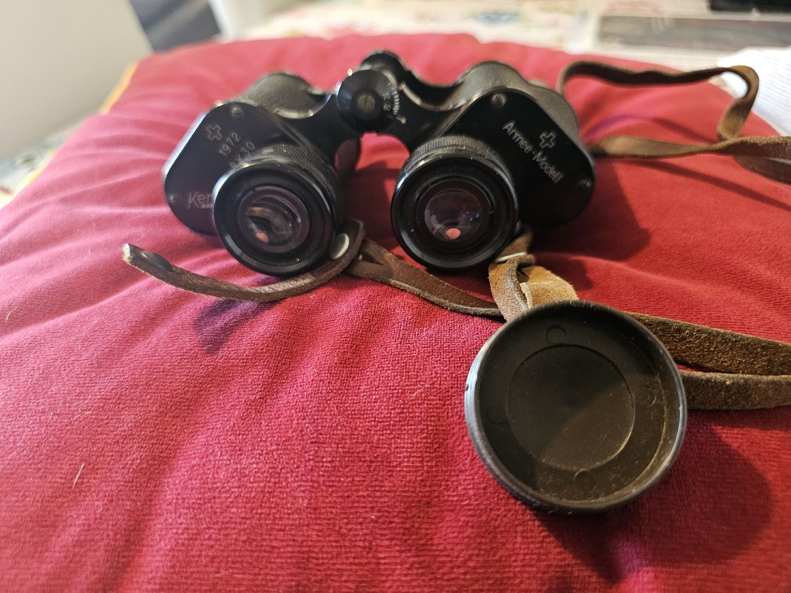 Militär Fernglas Kern Aarau 8x30 1955 💪🇨🇭 (Gebraucht) in Strengelbach