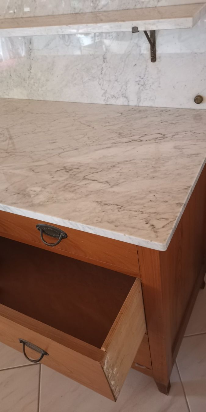 Commodes: Anrichte, Kommode – D'occasion à Hausen AG par inf_c5y7