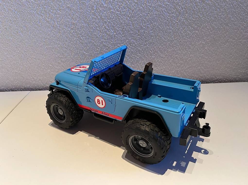 Giocattoli: 2 Bruder Jeep  – Usato da Gross venduto da Rocks1 2