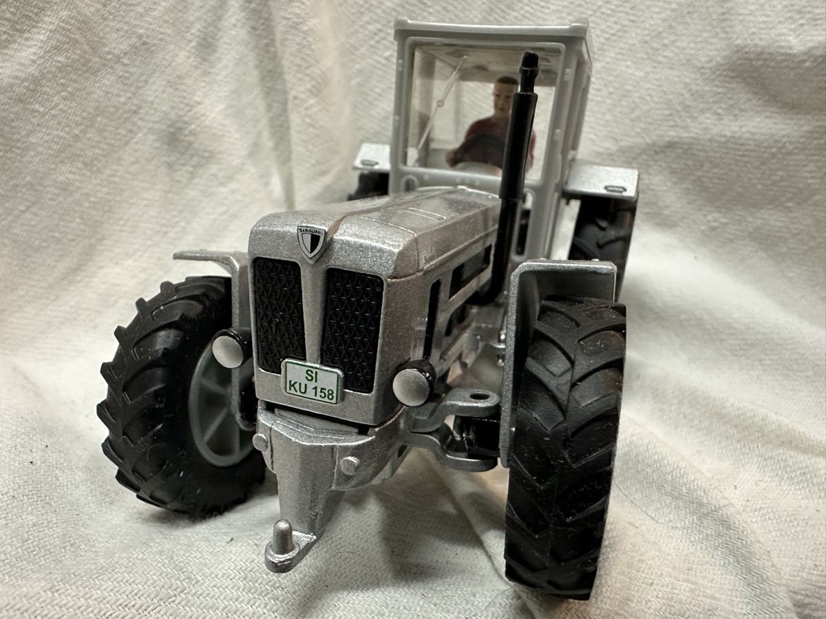 Siku Modellini d'auto: Siku schlüter traktor – Nuovo (secondo la descrizione) da Reinach AG venduto da rares75 1