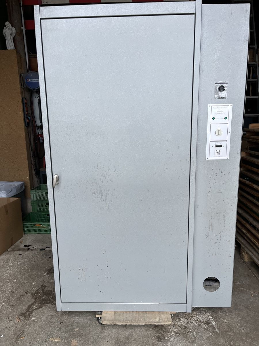 Machines à sécher: Wäschetrockner / Kleidertrockenschrank Esco Compact – D'occasion à Eschlikon TG par Wildlifetom