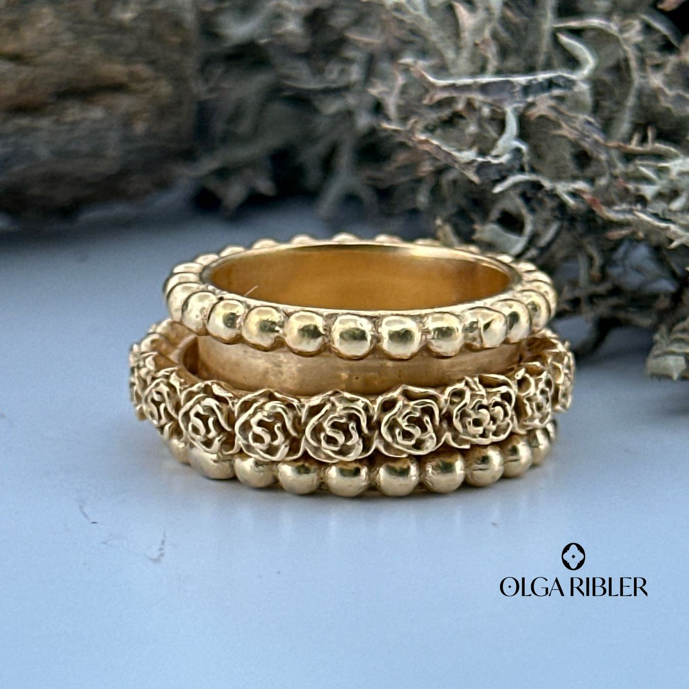 Olga Ribler Anelli: Statement 11 mm breiter Moving Ring mit Rosenmotiv Gr56 – Nuovo (secondo la descrizione) da Luzern venduto da Schmuckoutlet