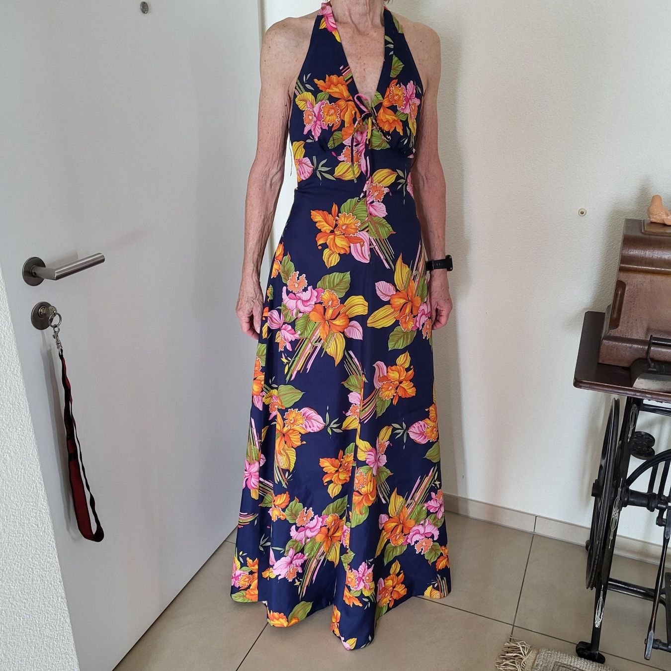 Vestiti: Abendkleid, blau mit Blumenmuster, sehr elegant – Usato da Andermatt venduto da urseren14