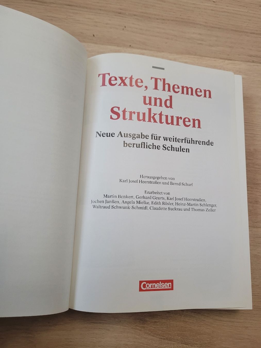 Libri: Buch Textr, Themen und Strukturen – Usato da Lupsingen venduto da sta_wgg5 2