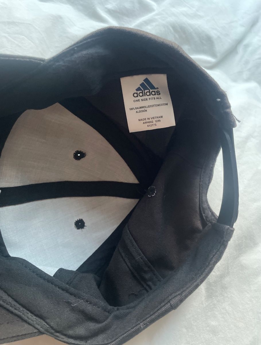 Adidas Copricapi, berretti & cappellini: Adidas Vintage Cap – Usato da Schöftland venduto da gigaboss 3
