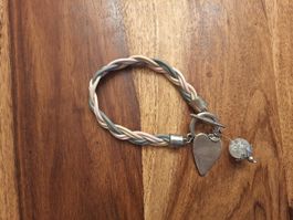 Armband mit Herzanhänger