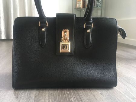 Neuwertige Patrizia Pepe Handtasche