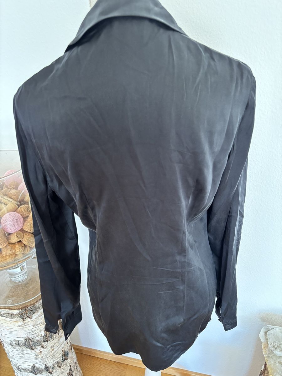 Blusen: Bluse Seide Gr. 38 – Gebraucht aus Winterthur von san_wd8j 5