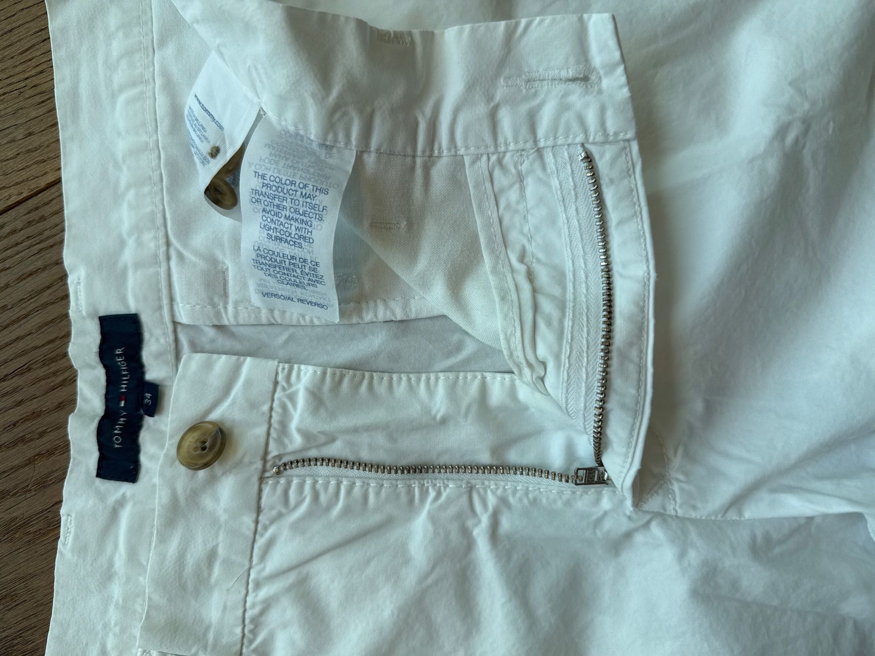 Tommy Hilfiger Pantaloni: TOMMY HILFIGER SHORTS – Usato da Zürich venduto da SWKA 2
