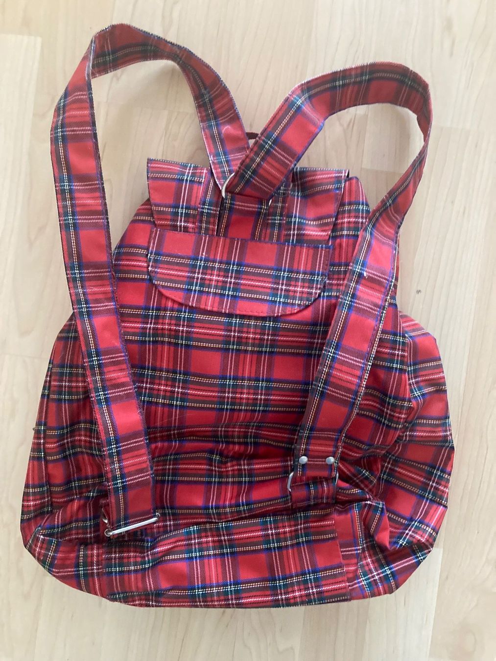 Zaini: Vintage Karomuster Rucksack rot – Usato da Oberlunkhofen venduto da Martab 1