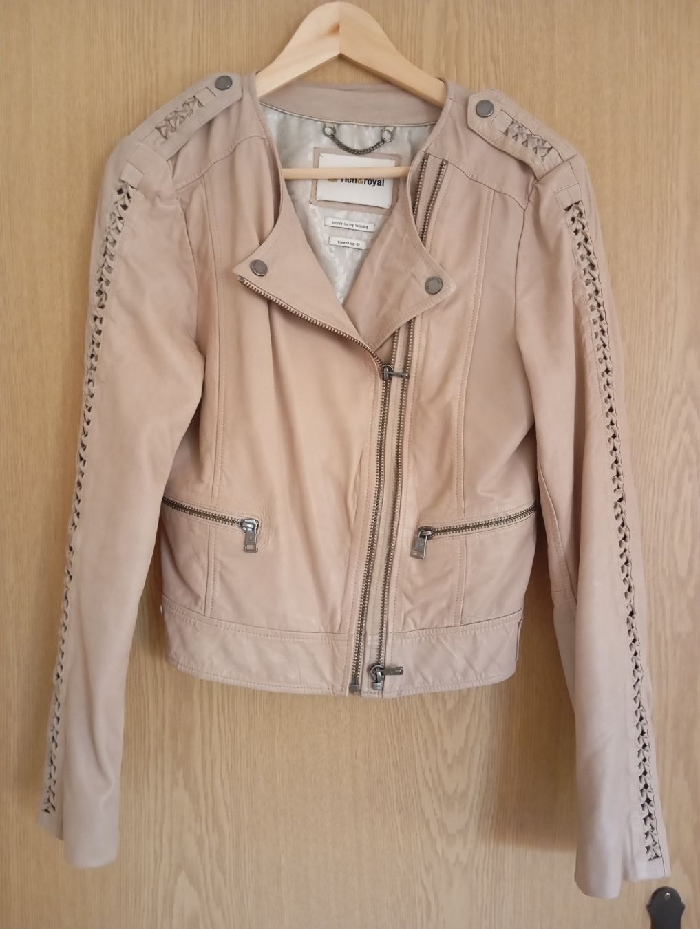 Rich & Royal Giacche: Rich&Royal Lederjacke, Gr. 40, Beige – Nuovo (secondo la descrizione) da Tobel venduto da Jorca