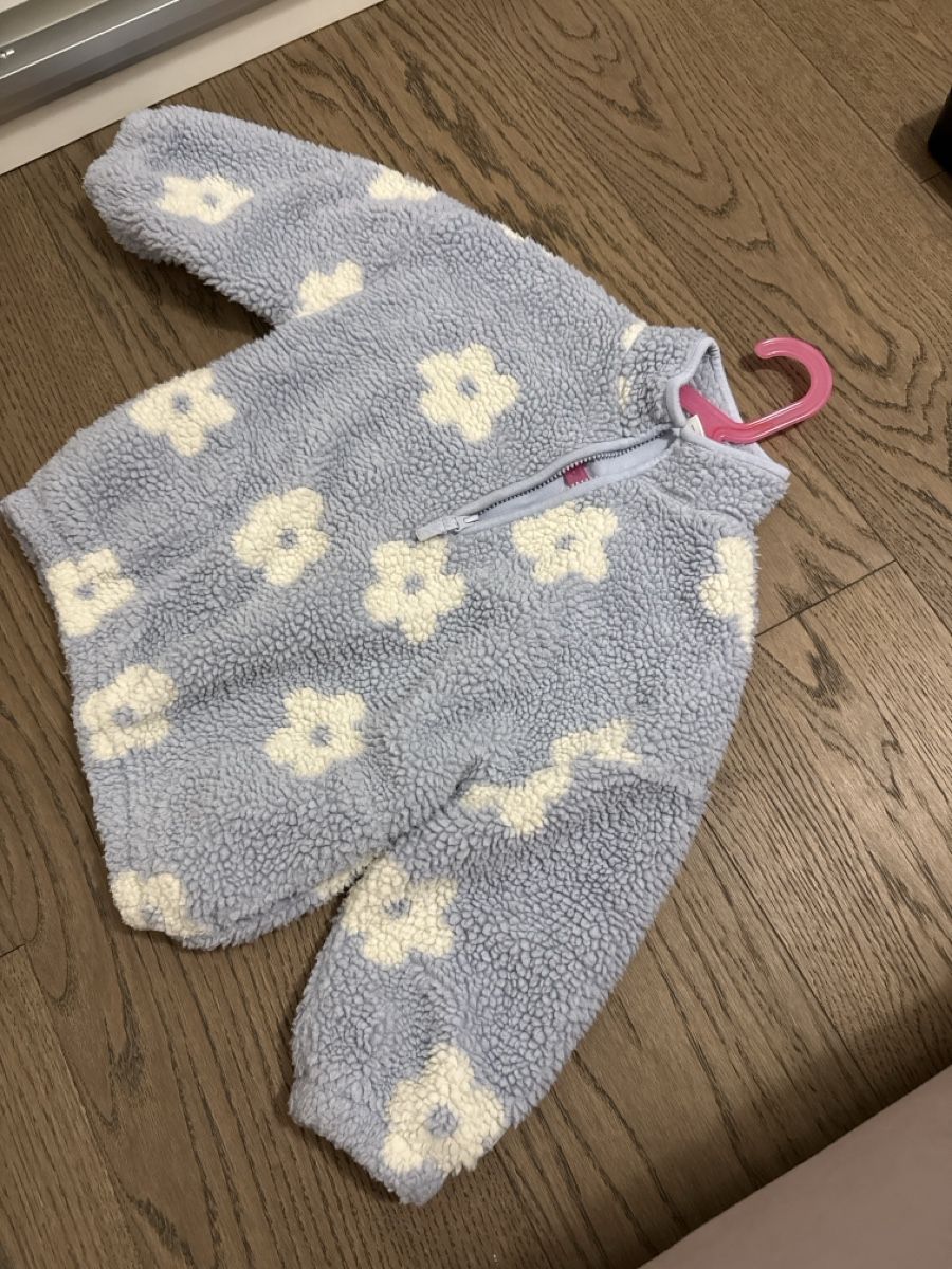 Next Giacche & Cappotti: Fleece pullover light blue with flowers used condition – Usato da Oberglatt ZH venduto da Sale12 1