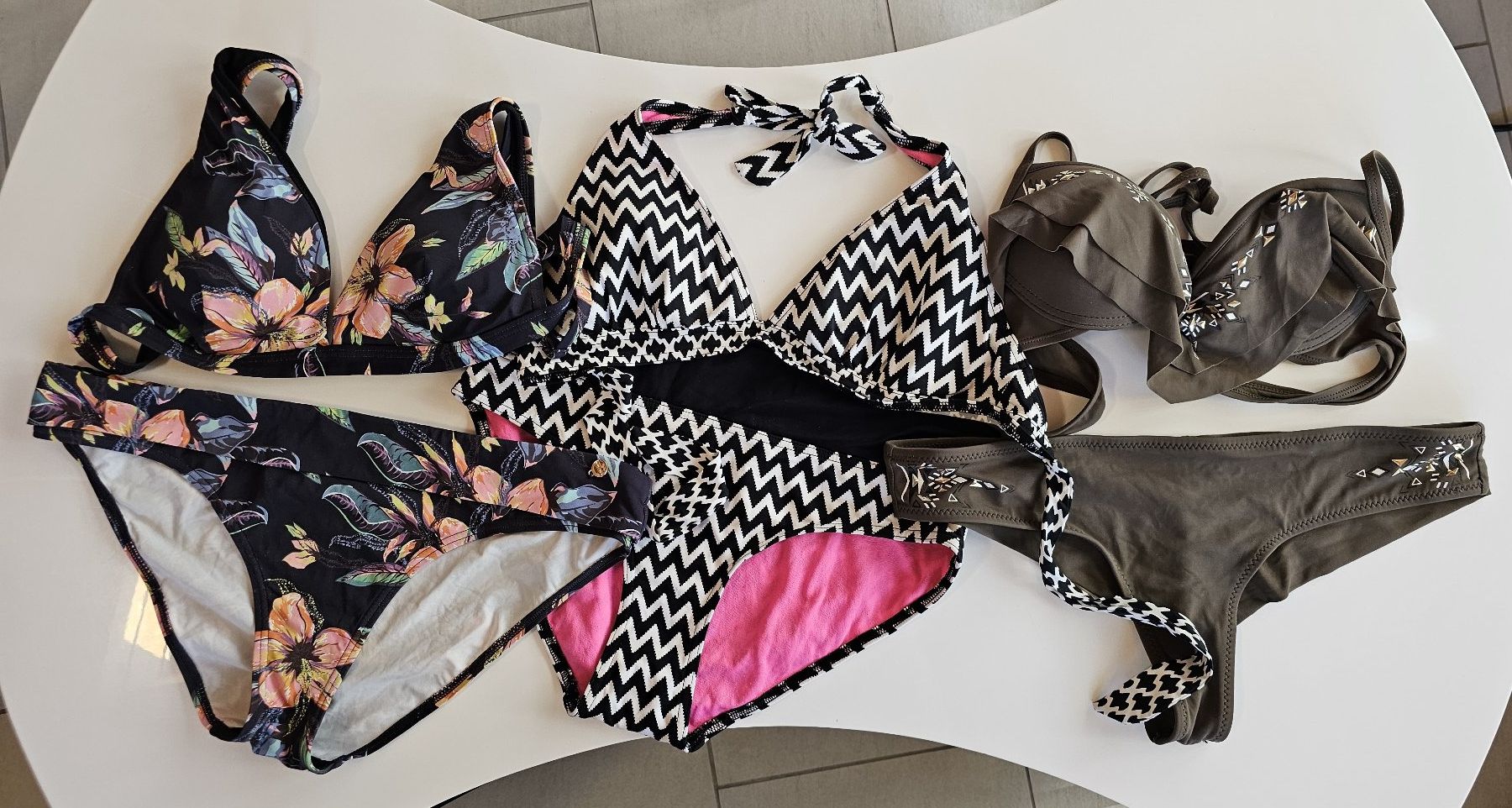 Badekleider & Bikinis: 3 Bikinis Grösse S/M – Gebraucht aus Einigen von Pretorius66