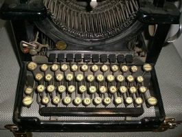 Antike Schreibmaschine Remington Modell 10-12 ca. 100-jährig