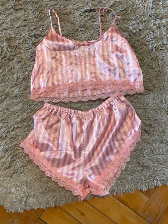 Ensemble short & débardeur soyeux rose, taille XS-S