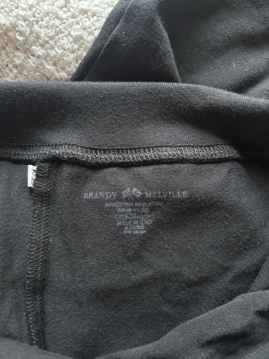 Brandy Melville Pantaloni: Black Priscilla Pants Brandy Melville – Nuovo (secondo la descrizione) da Willerzell venduto da cha_qk8t 2