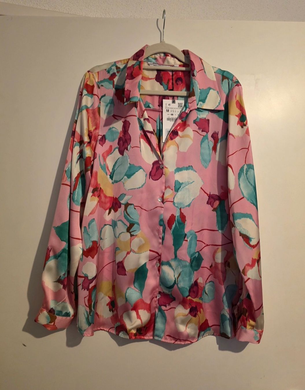 Zara Chemisiers: Zara - Florale Bluse – Neuf (Voir description) à Winterthur par FragranceLUXE