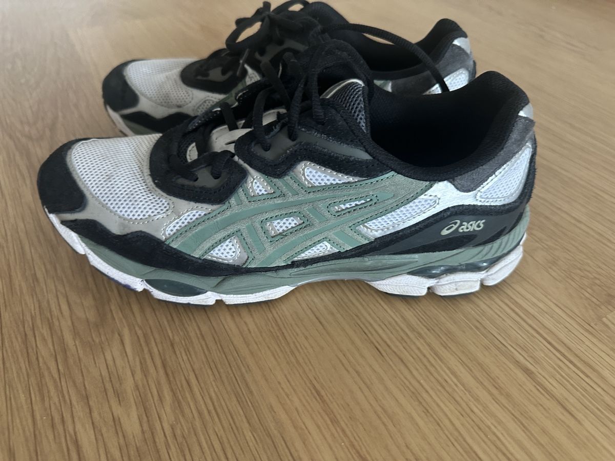 Asics Scarpe da uomo: Oasics 44 – Usato da Uzwil venduto da Chevalier7