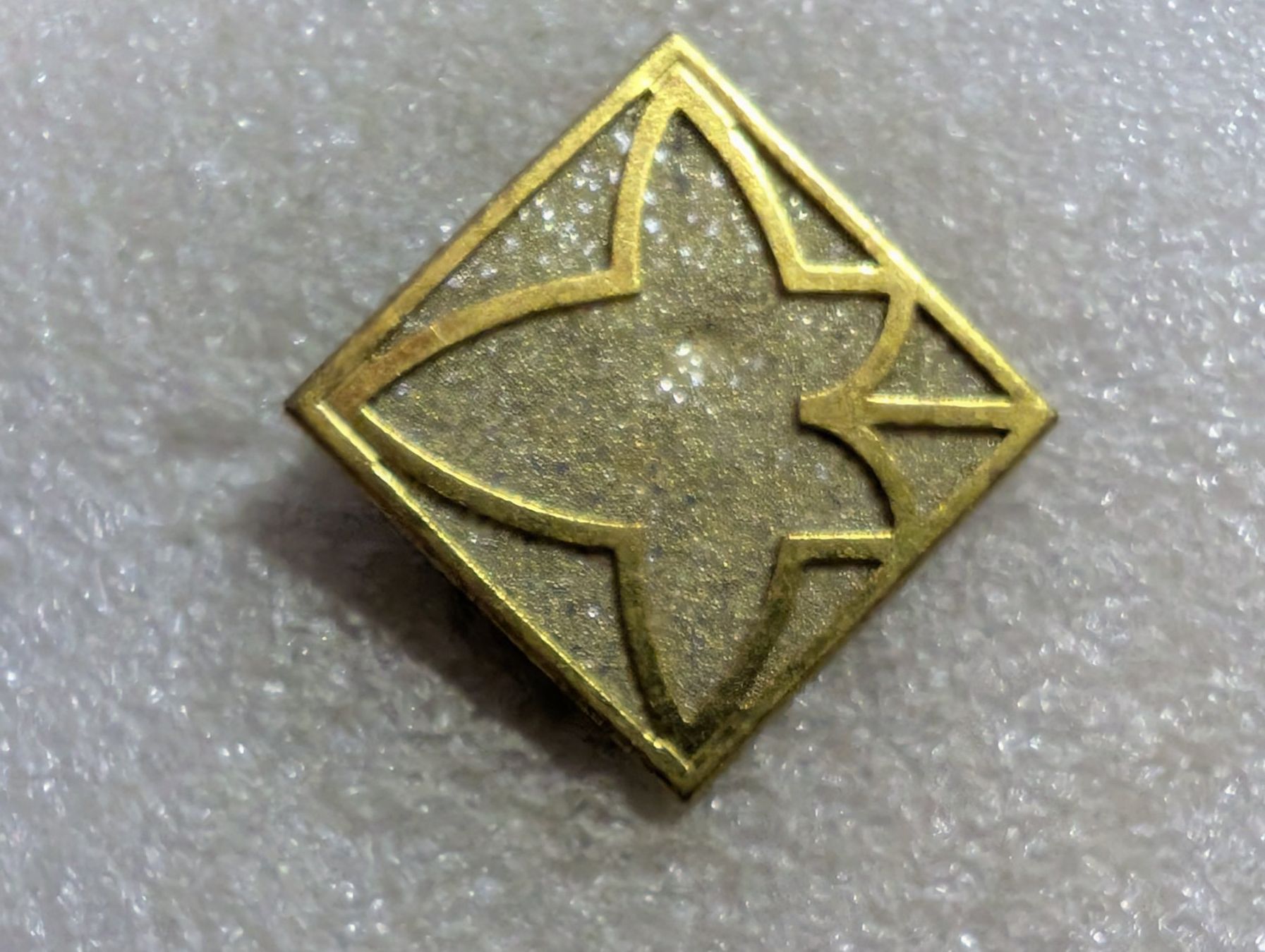 Plaquettes & Badges: Ansteckpin 150: – D'occasion à Oppligen par Pin-Fall-Shop