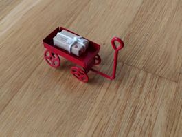 Mini Wagen mit Geschenk