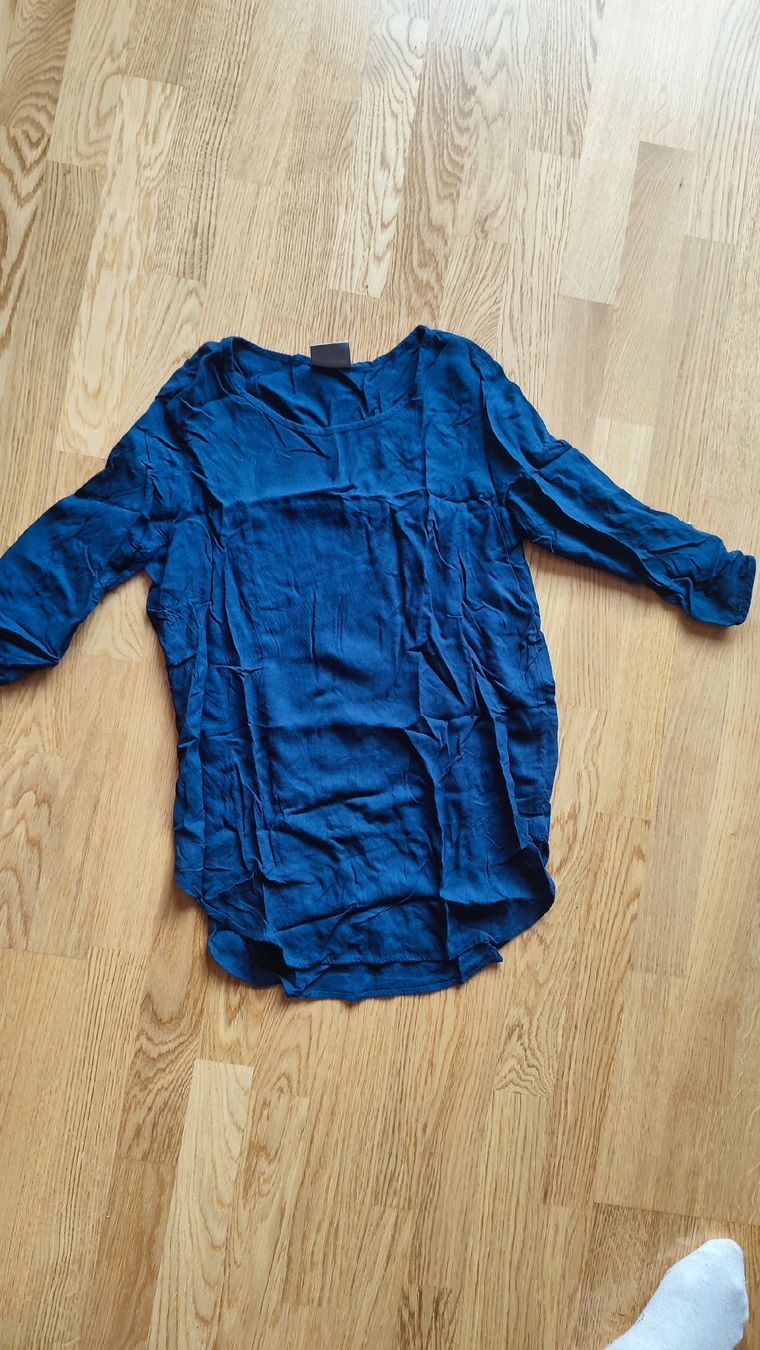 Vero Moda Camicette: Luftige Bluse von Vero Moda in Grösse M – Usato da Basel venduto da kopfstand