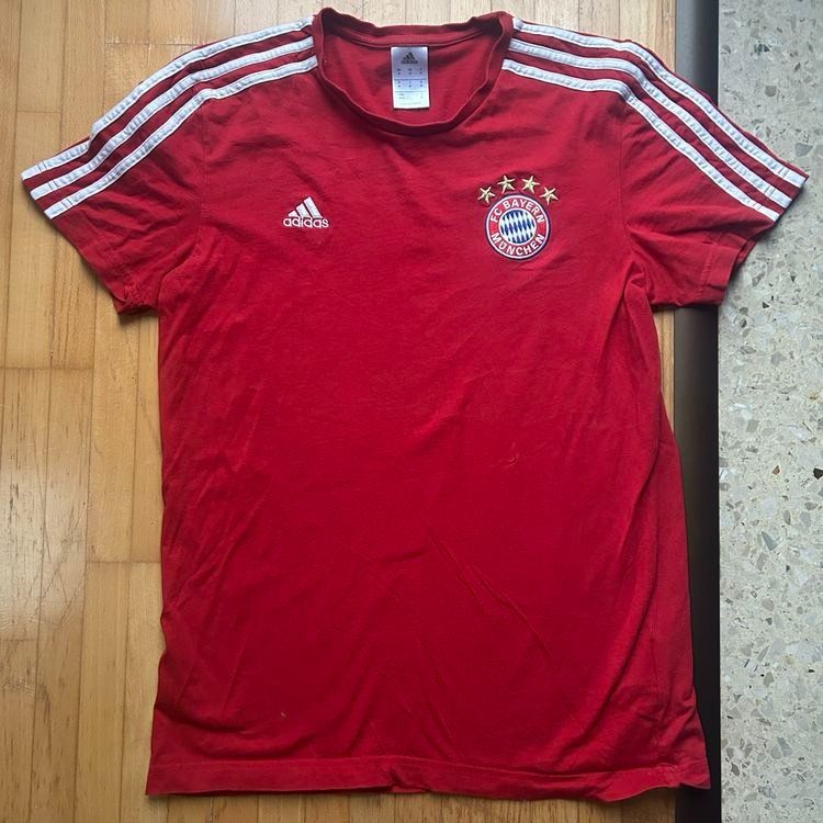 Canottiere & Pantaloni: Fc Bayern T-Shirt – Usato da Villars-sur-Glâne venduto da Mark_988