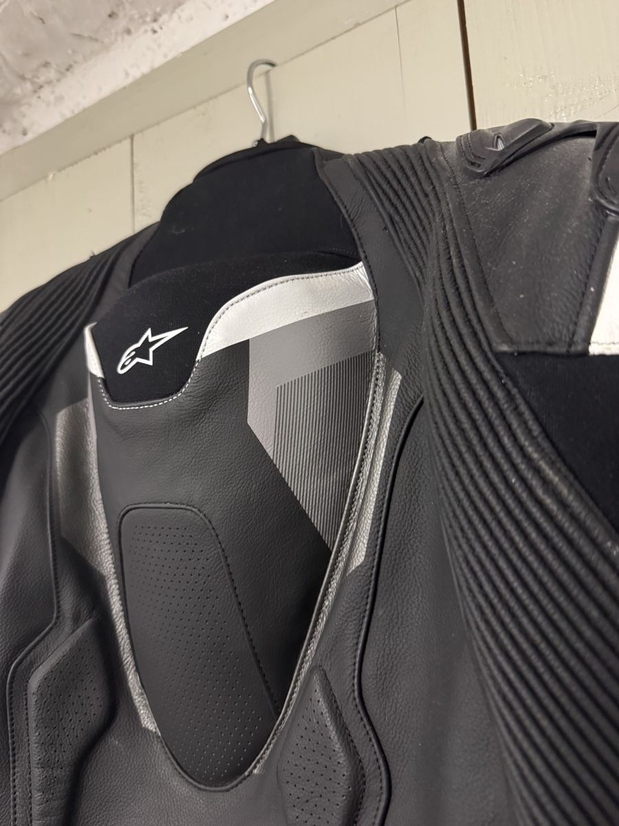 Alpinestars Protezioni & Imbottiture: Lederkombi Alpinestars Atem V4 – Usato da Liebefeld venduto da jan_lg92 5