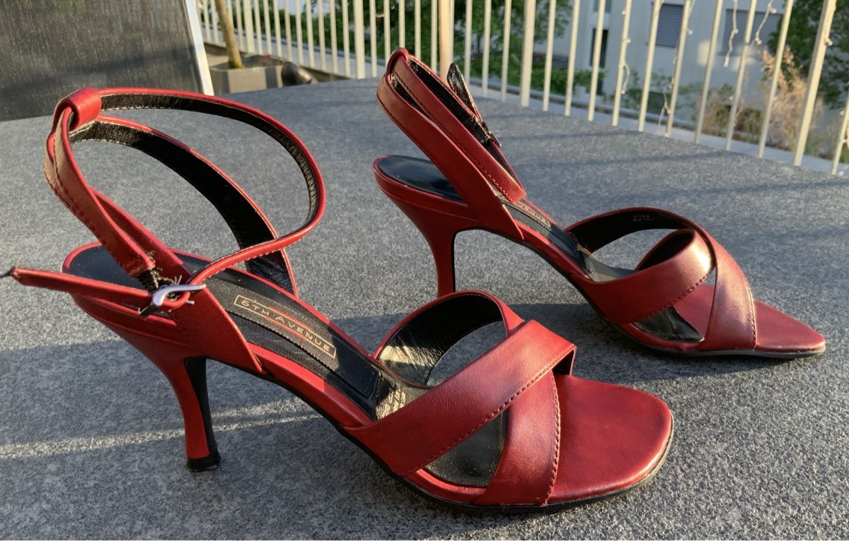 Scarpe da donna: Sandaletten Leder rot – Usato da Münsingen venduto da Innchen 1