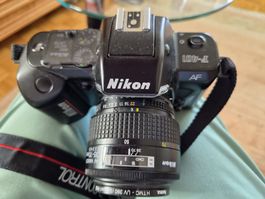 Nikon F-401 AF ! Spiegelreflexkamera mit NIKKOR 35-70mm Obj