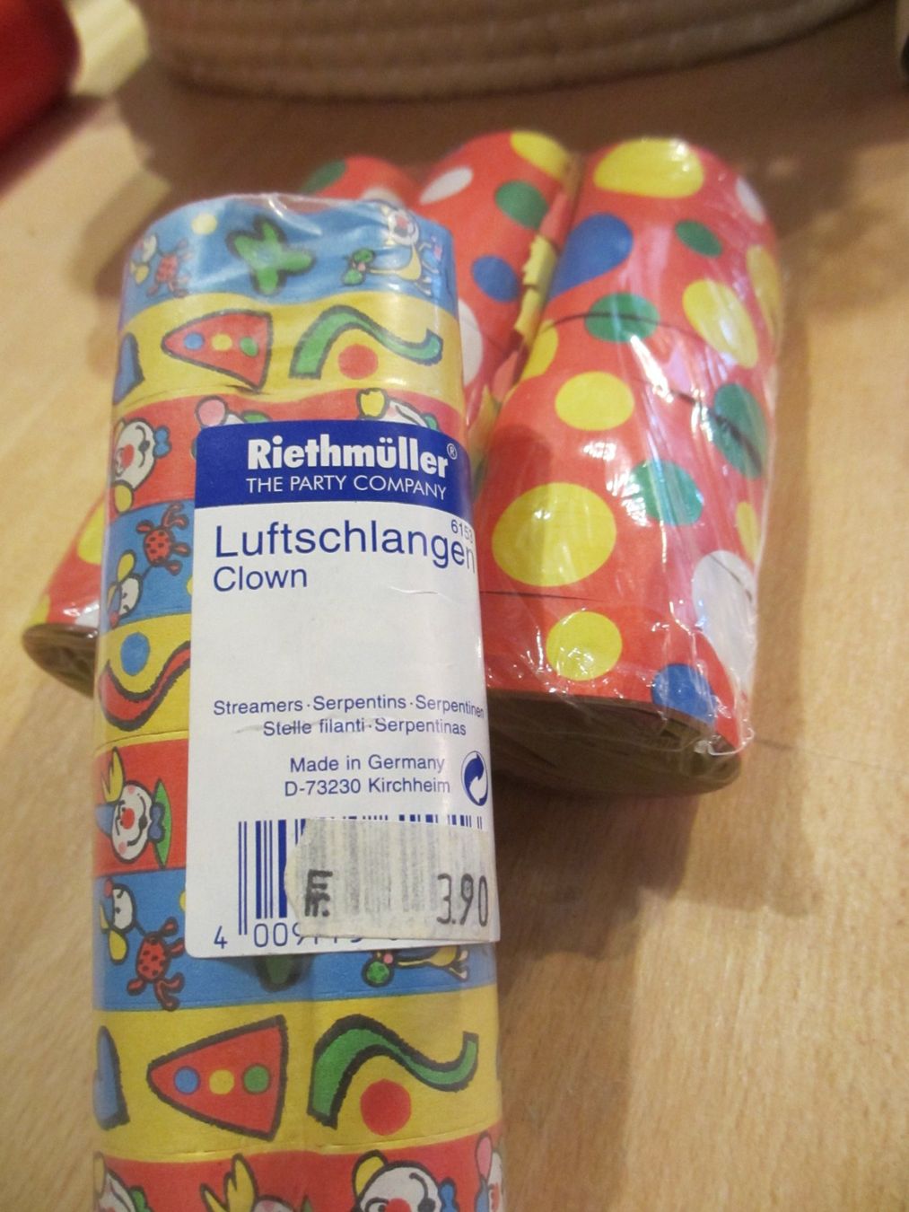 Tutte le decorazioni: Luftschlangen Clown und Dots – Nuovo (secondo la descrizione) da Herisau venduto da fan_h9qj