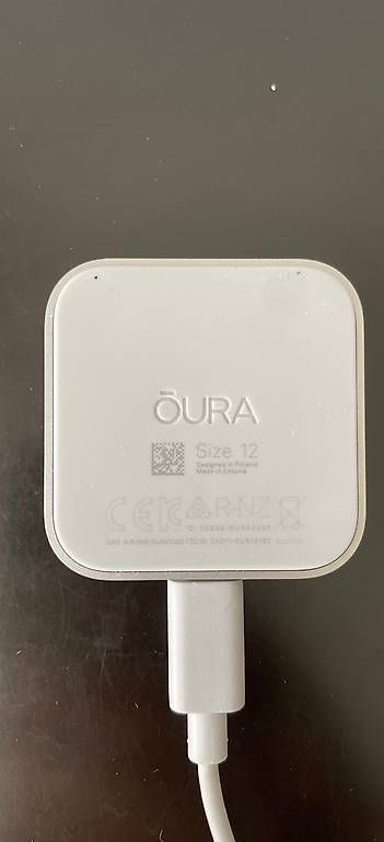 Chargements: Oura ring 12 charger  – D'occasion à Borex par Lena_Mi 1