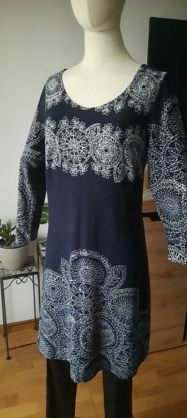 Vestiti: Anna Field Kleid, Gr. 38, blau mit Muster – Nuovo (secondo la descrizione) da Solothurn venduto da lsc_pf99