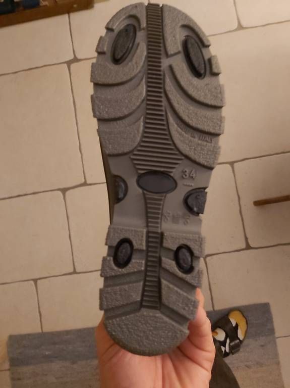 Scarpe da uomo: Gummistiefel Neu. Grösse 34 – Nuovo (secondo la descrizione) da Stalden (Sarnen) venduto da chr_s5xx 3